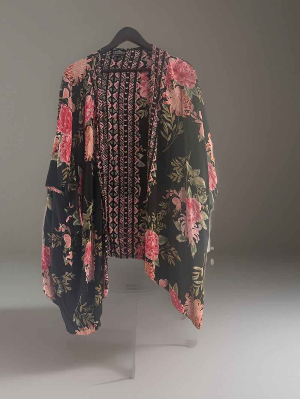 Angie Kimono Womens 2X Black Pink Floral Rayon Boho Open Front Cover Up - Picture 5 of 7